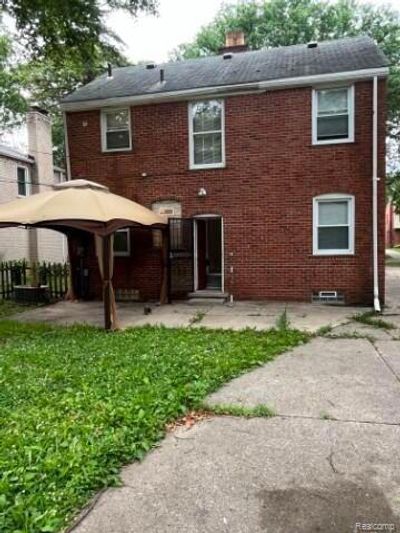 14401 Faust Avenue, Home with 3 bedrooms, 1 bathrooms and null parking in Detroit MI | Image 2