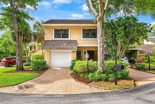 5664 Santiago Cir, Boca Raton, FL, 33433-7297 | Card Image