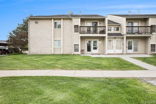 15054 Riverside Dr, Sterling Heights, MI, 48313-1412 | Card Image