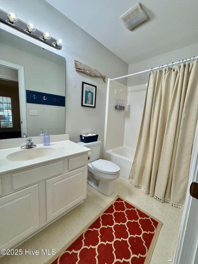 111 Ne 39 Th St, House other with 3 bedrooms, 2 bathrooms and 2 parking in Oak Island NC | Image 22