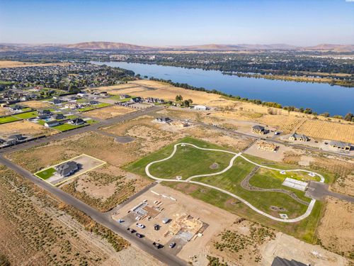 8402 Axil Lane, Pasco, WA, 99301 | Card Image