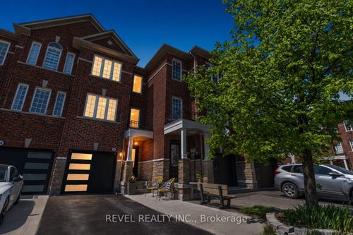 44 Denison Ave, Brampton, ON, L6X0H1 | Card Image