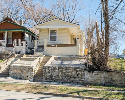 275 S 8th St, Kansas City, KS, 66101-3756 | Card Image