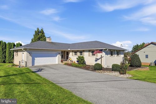 6419 Penn National Dr, FAYETTEVILLE, PA, 17222-9658 | Card Image
