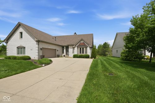 7450 Easy St, Fishers, IN, 46038-2697 | Card Image