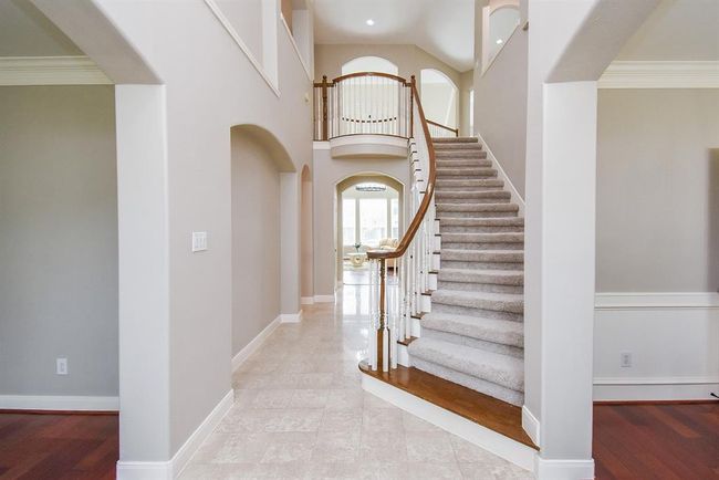 7111 Morrow Ct, House other with 5 bedrooms, 4 bathrooms and 3 parking in Sugar Land TX | Image 12