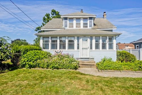 34 Wildermere St, Chicopee, MA, 01020 | Card Image