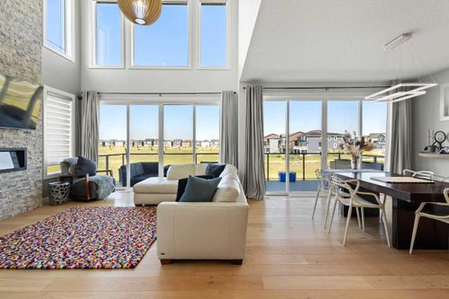 {{alt}} | Card Image