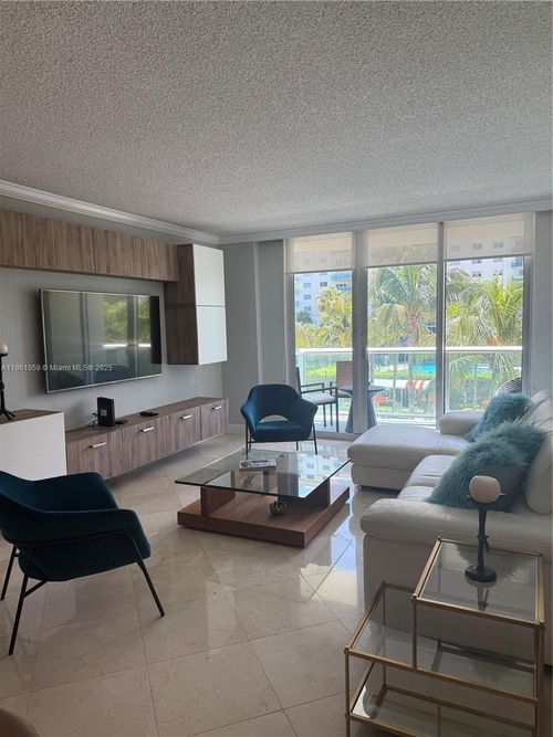 apt-304-19380 Collins Ave, Sunny Isles Beach, FL, 33160-2289 | Card Image