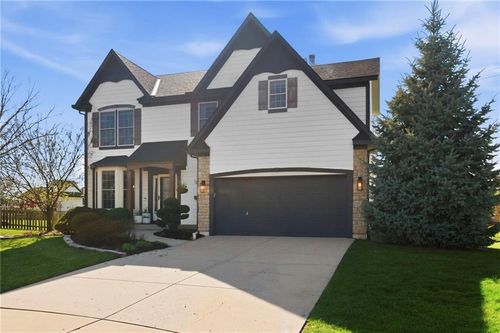 13843 W 154th Ter, Olathe, KS, 66062-3496 | Card Image