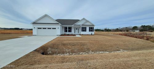 639 Bright Harvest Dr, Maysville, NC, 28555-0600 | Card Image