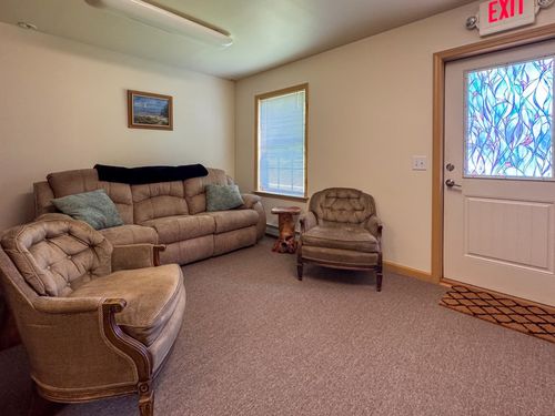111 Harmony Ln, Manchester Center, VT, 05255-9307 | Card Image