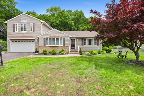 8 Palmer Ln, Oxford, CT, 06478-1775 | Card Image