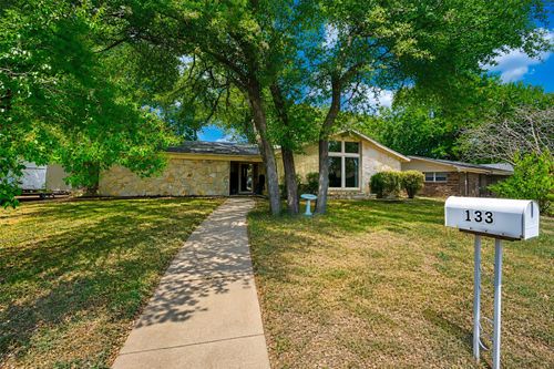 133 Oakhurst Dr, Bedford, TX, 76022-6218 | Card Image
