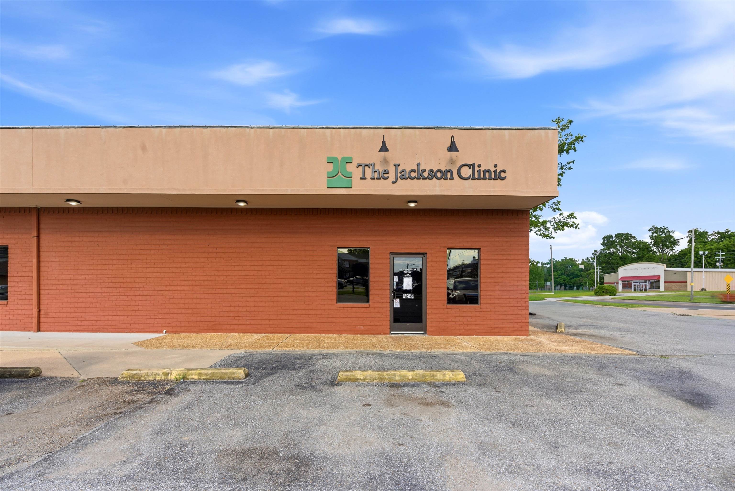 Commercial Sale in Bolivar 3