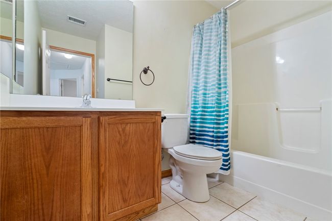 927 Castlegate Cir, House other with 3 bedrooms, 3 bathrooms and 2 parking in Greensburg PA | Image 16