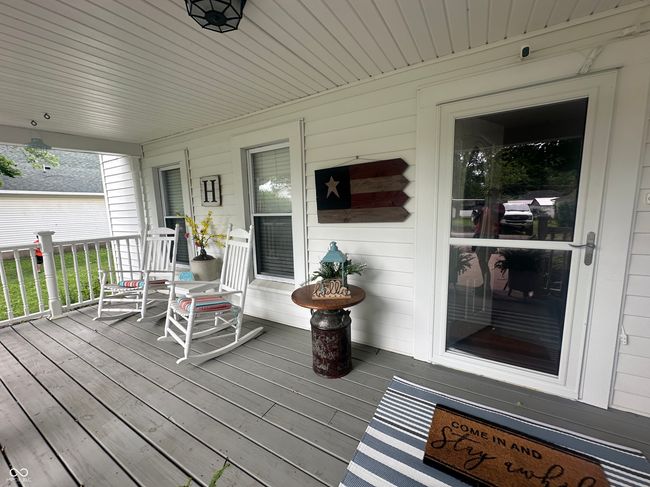 view of porch | Image 4