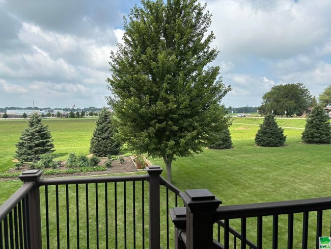 925 Sunrise Trl, House other with 5 bedrooms, 3 bathrooms and null parking in Sioux Center IA | Image 22