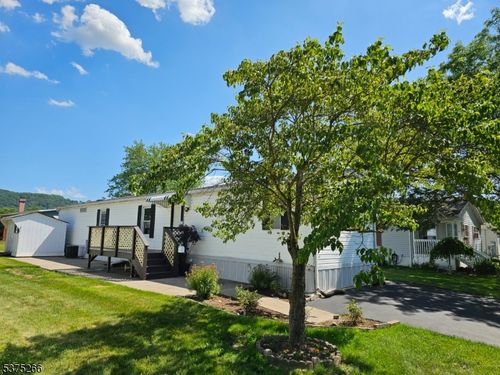 10 Clover Ln, Belvidere, NJ, 07823-2843 | Card Image