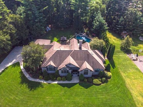 14 Lexington Cir, Southwick, MA, 01077-9811 | Card Image