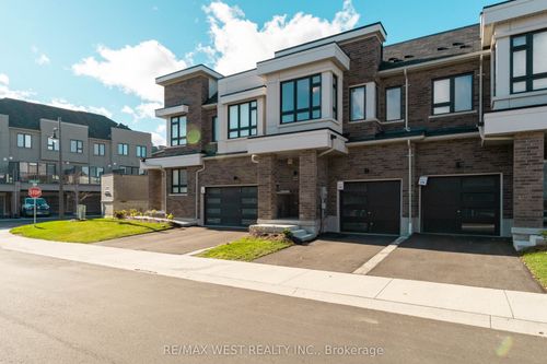 153 Sailors Landing, Bowmanville, ON, L1C7G4 | Card Image