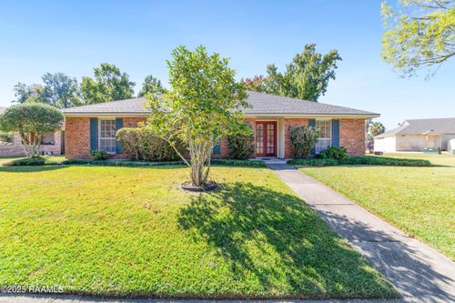 100 Papwood Cir, Lafayette, LA, 70503-5241 | Card Image