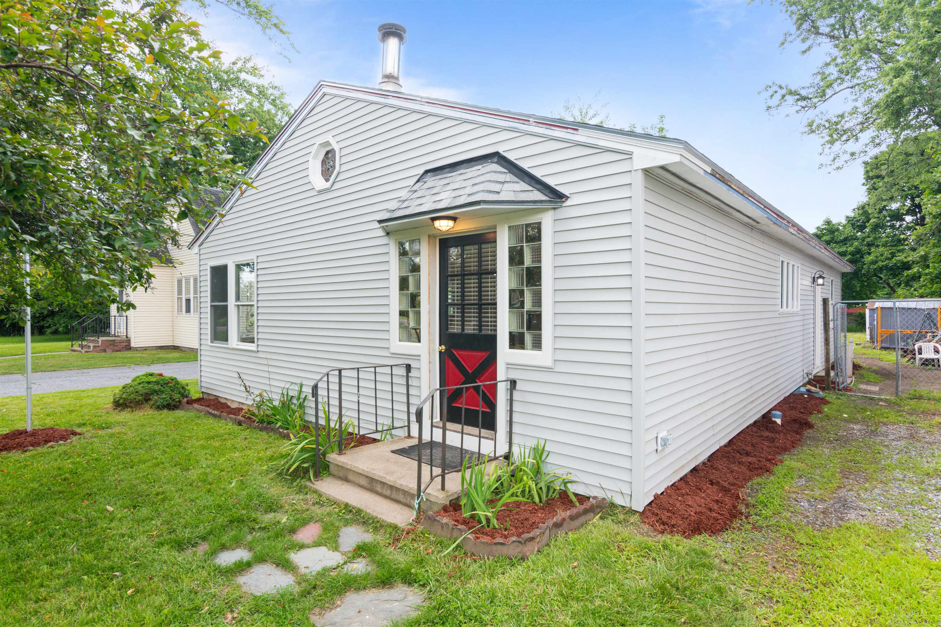 Swift St, South Burlington, VT 05403