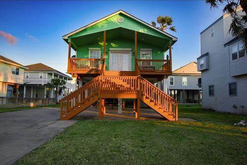 13714 Pirates Beach Blvd, Galveston, TX, 77554 | Card Image