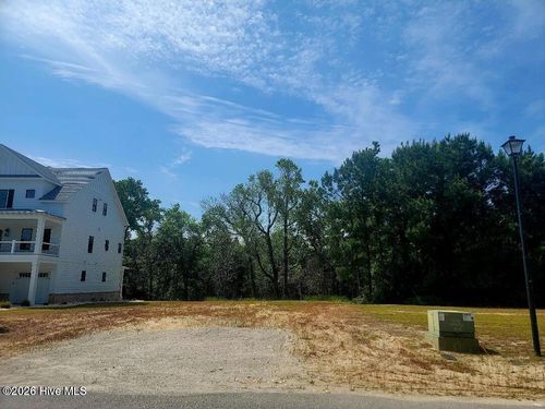 114 Hardwick Ln, Newport, NC, 28570-4562 | Card Image