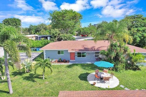 a-1658 Ne 34th St, Oakland Park, FL, 33334-5338 | Card Image