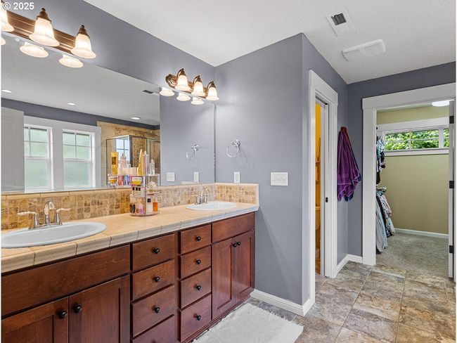 179 Se 46 Th Dr, House other with 4 bedrooms, 4 bathrooms and 2 parking in Gresham OR | Image 19