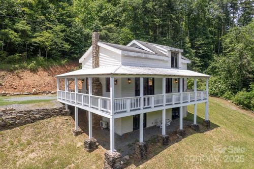44 Moonlight Trl, Bryson City, NC, 28713-1160 | Card Image