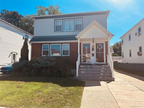 1-8 Miriam St, Valley Stream, NY, 11581-1340 | Card Image