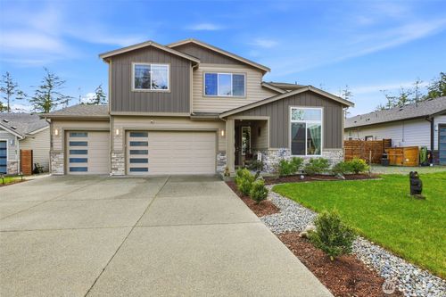1189 Seawall Ln, Oak Harbor, WA, 98277-8212 | Card Image