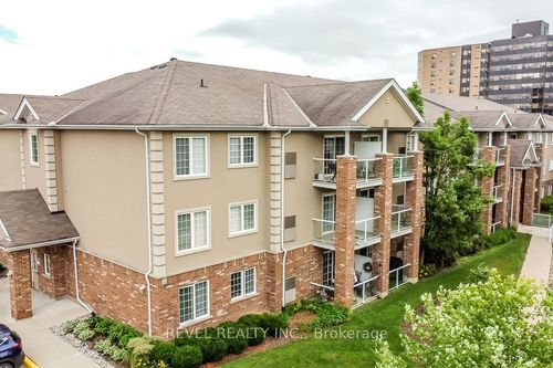 14-39 Coulter St, Barrie, ON, L4N6L9 | Card Image