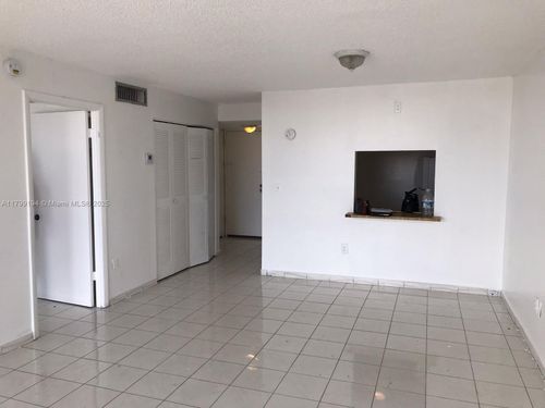 apt-501-16751 Ne 9th Ave, North Miami Beach, FL, 33162-2532 | Card Image