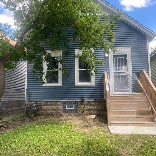 2646 S Phillips Ave, Milwaukee, WI, 53221-4826 | Card Image