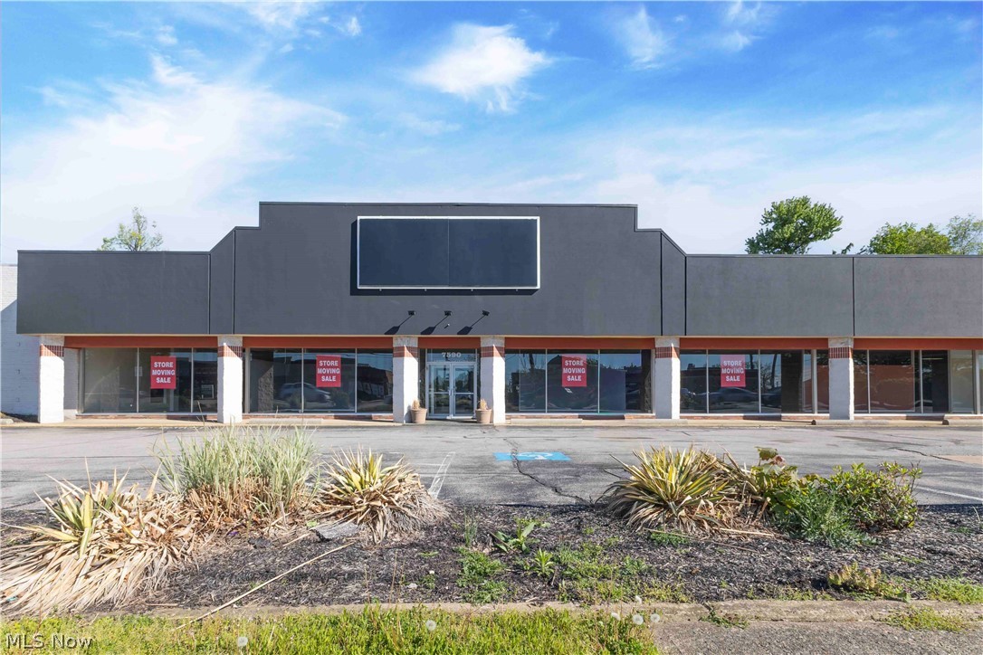 Commercial Sale in Mentor 2
