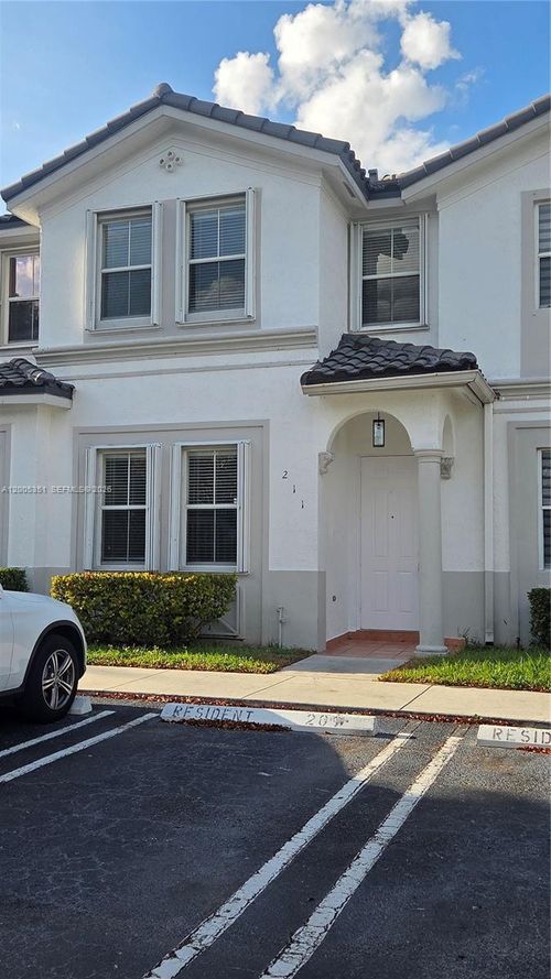 211-5440 Nw 107th Ave, Doral, FL, 33178-4919 | Card Image