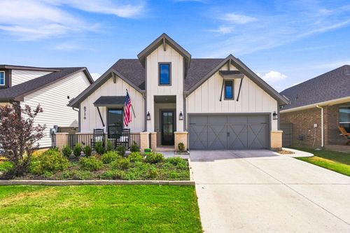 8716 Bur Oak Dr, Justin, TX, 76247-2841 | Card Image