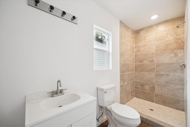 16700 E Ivanhoe, House other with 3 bedrooms, 4 bathrooms and null parking in Montgomery TX | Image 9