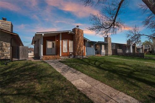 108 Petriw Bay, Winnipeg, MB, R2R1K3 | Card Image