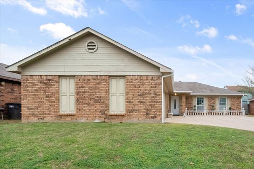 3104 Creekwood Ln, Fort Worth, TX, 76123-1060 | Card Image