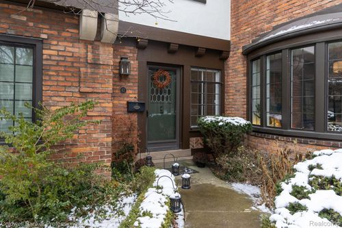 42 Cranford Ln, Grosse Pointe, MI, 48230-1515 | Card Image