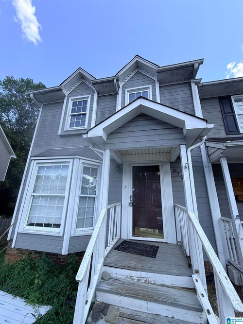 375 Jamestown Manor Dr, Gardendale, AL, 35071-4673 | Card Image