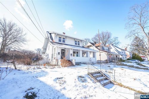 69 Ross Ave, Hackensack, NJ, 07601-4604 | Card Image