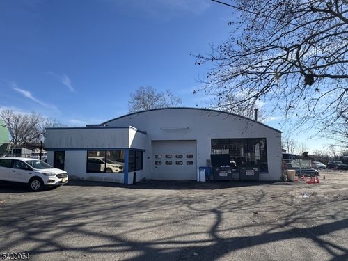 24 Burnett Ave, Maplewood, NJ, 07040-2917 | Card Image