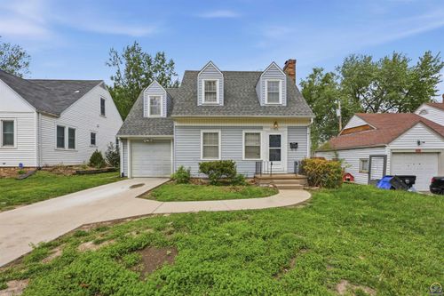 3124 Sw 11th St, Topeka, KS, 66604-1601 | Card Image