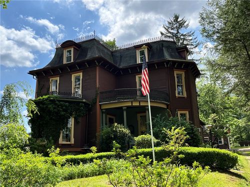 317 Chestnut St, Pleasantville, PA, 16341-9705 | Card Image