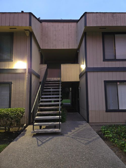 apt-24-6724 Plymouth Rd, Stockton, CA, 95207-2339 | Card Image